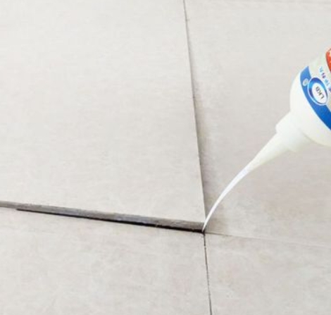 洋县瓷砖空鼓维修公司分享卫生间瓷砖脱落的原因可能有以下几点